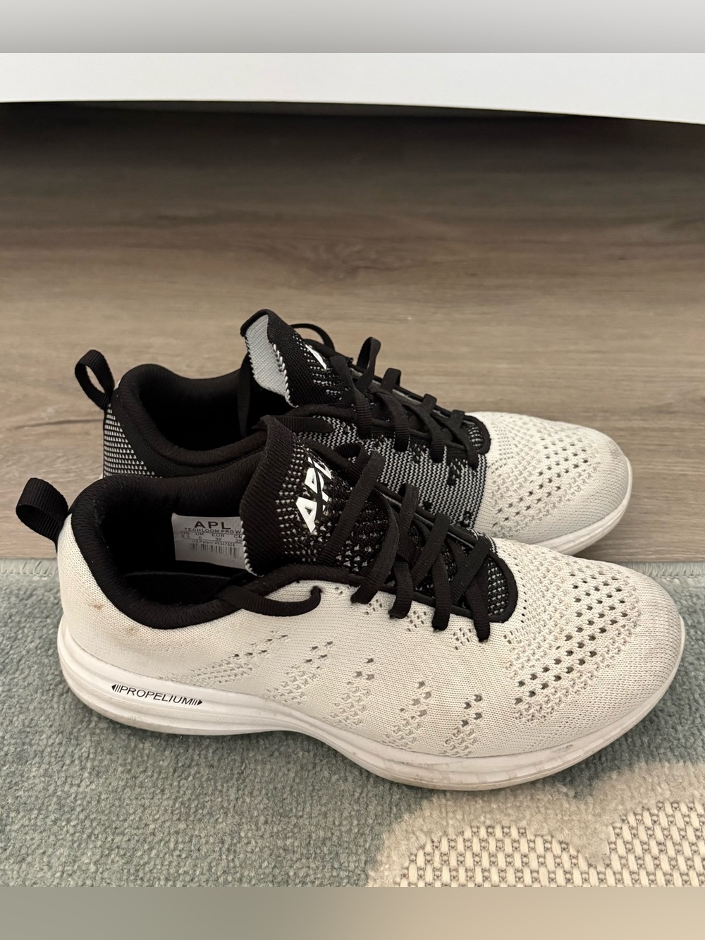 APL Techloom Pro Women’s Sneakers